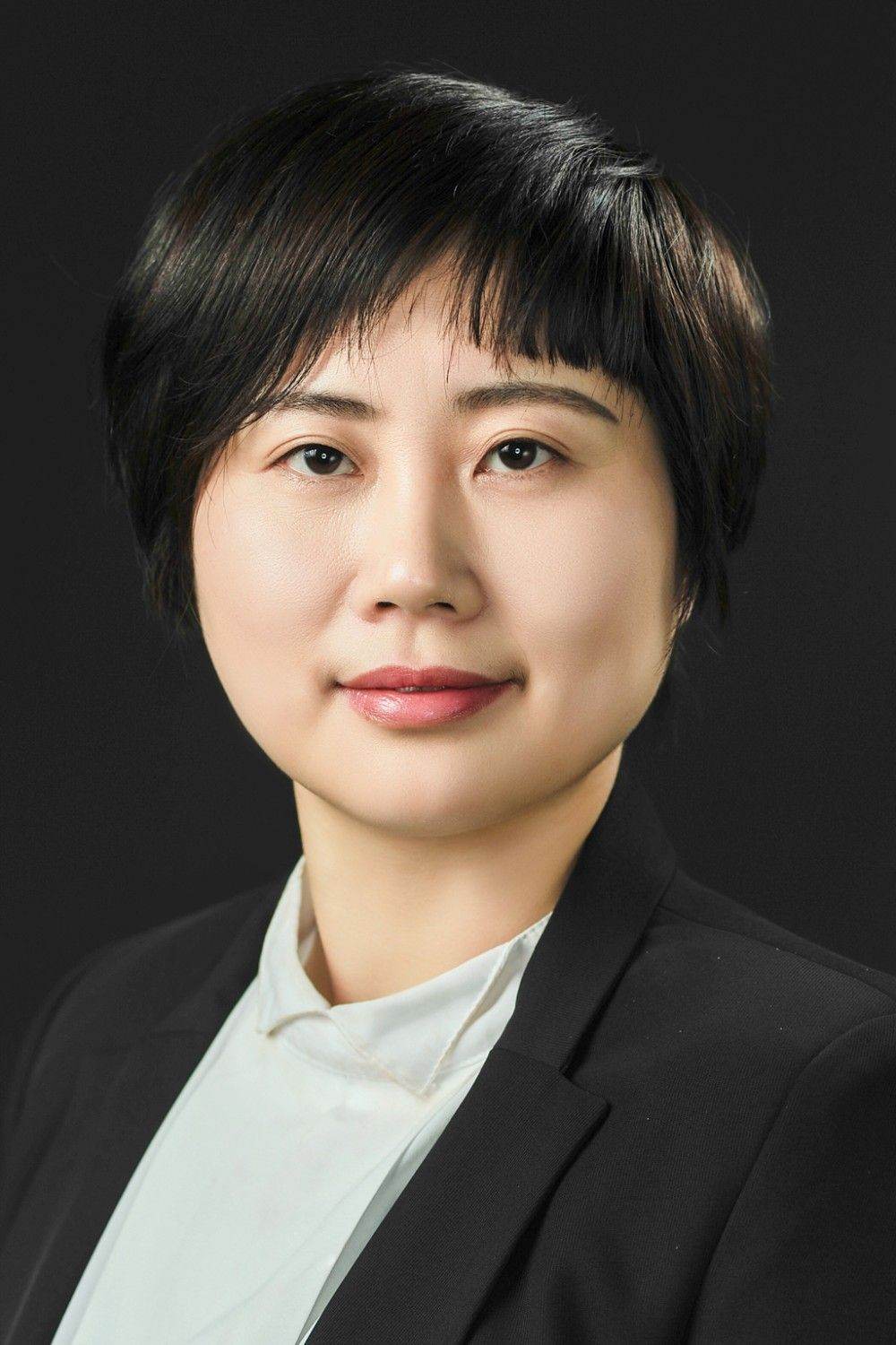 汪佳