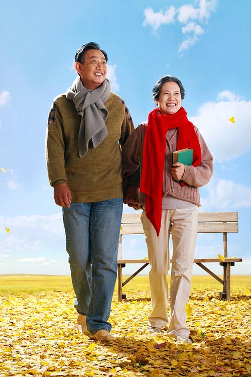  高龄夫妇