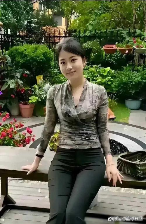 28 岁女性