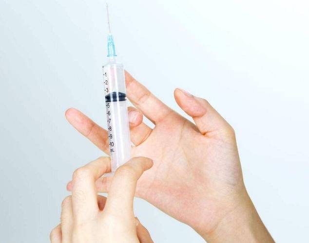 试管降调针打在哪里？手臂还是其他部位？