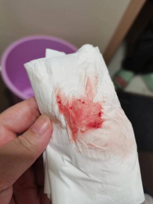 试管移植后出血是流产的征兆吗？