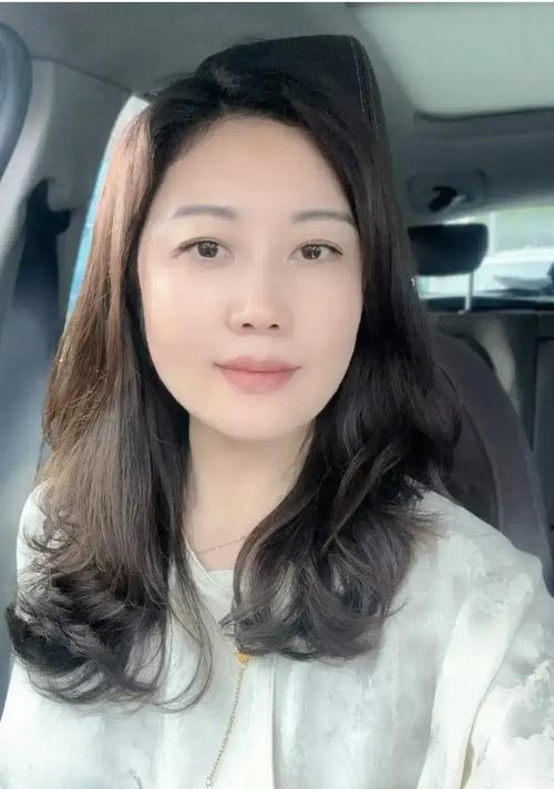 46岁女性