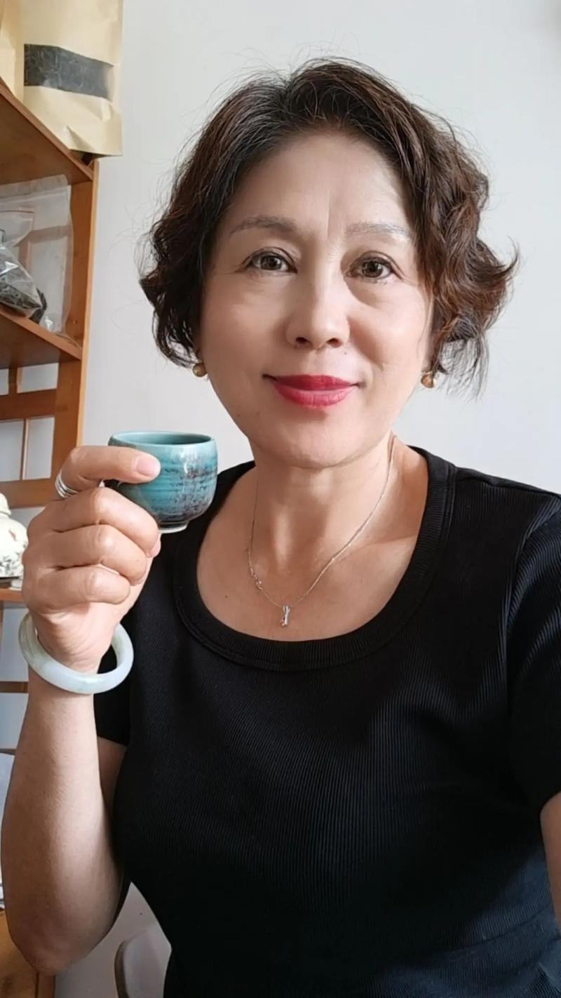 60多岁女性