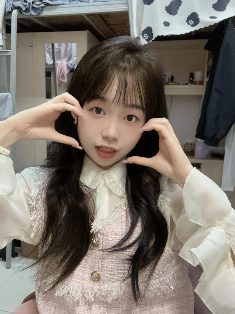 21岁女性